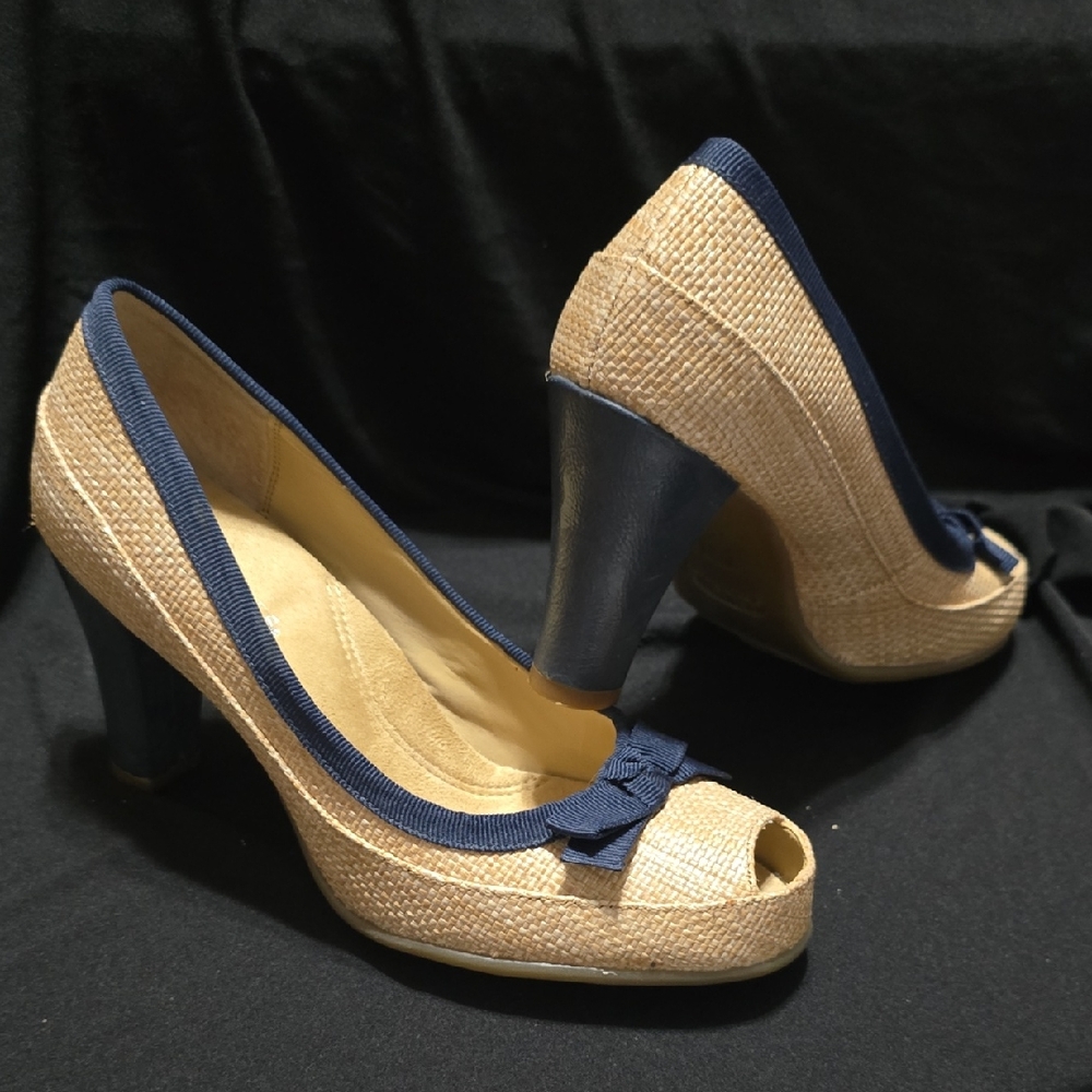 AEROSOLES Navy and Tan Peep-Toe Heels